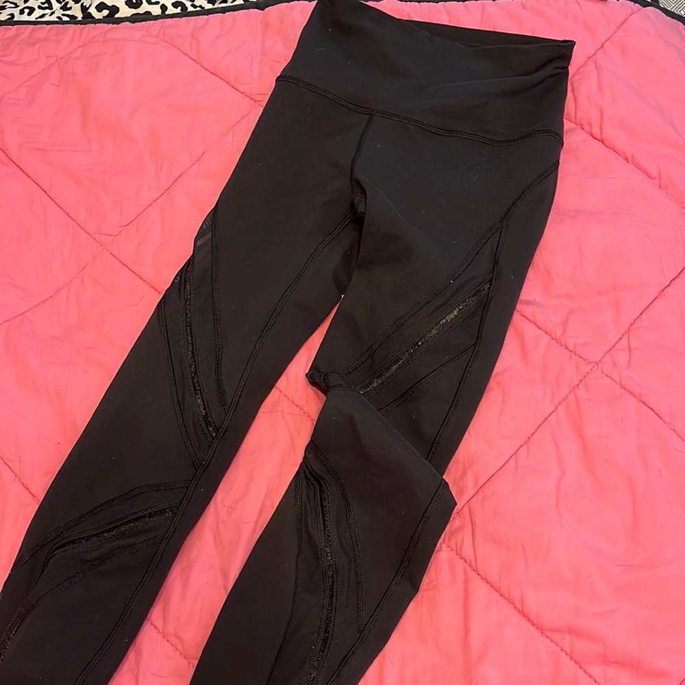 Lululemon black leggings